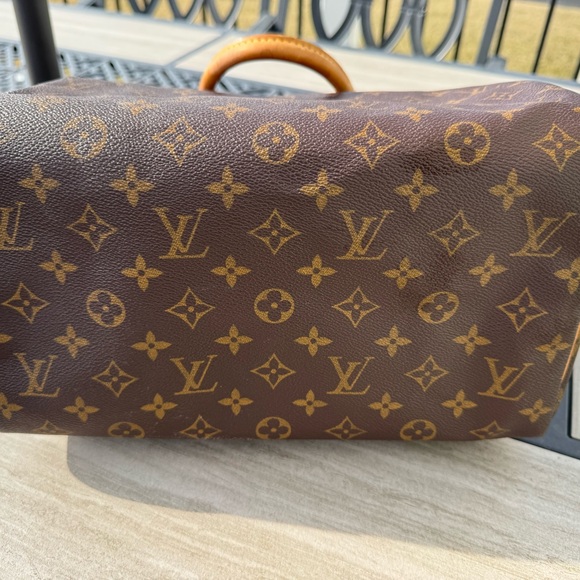 Louis Vuitton Brown Monogram Speedy 30 Handbag - Picture 16 of 16